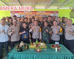 HUT TNI Ke 79, Tiga Kapolsek Sambangi Koramil 401-01 Sungai Lilin