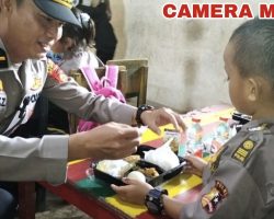 Polsek Sanga Desa Dukung Program Makan Sehat Bergizi Presiden Prabowo, Anak TK Harum Cerdas Antusias Terima Nasi Bento 